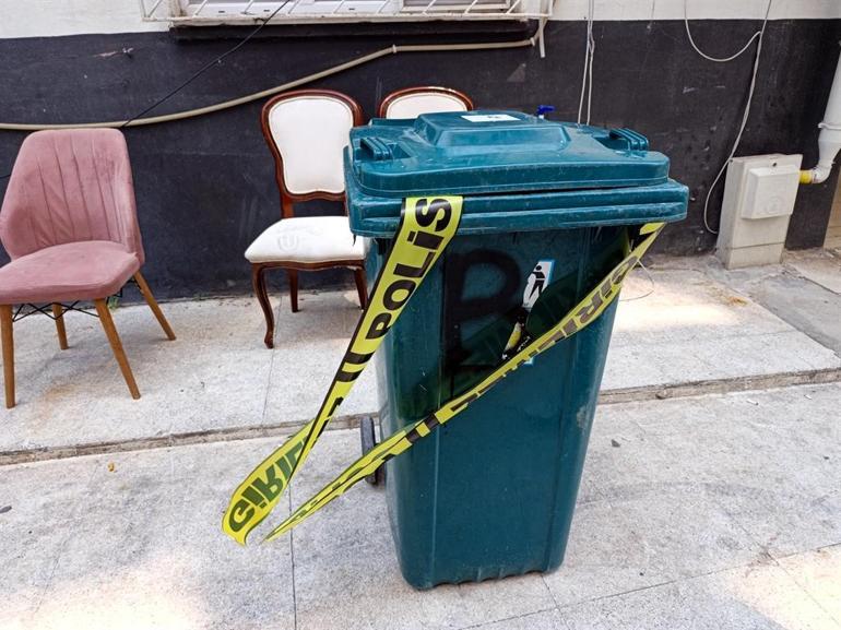 2 çocuğunun annesini çekiçle dövüp, bıçakla boğazını kesti