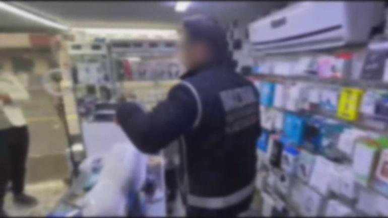 İstanbul ve Antalyada kaçakçılık operasyonunda 9 şüpheli gözaltına alındı; binlerce cep telefonu ele geçirildi