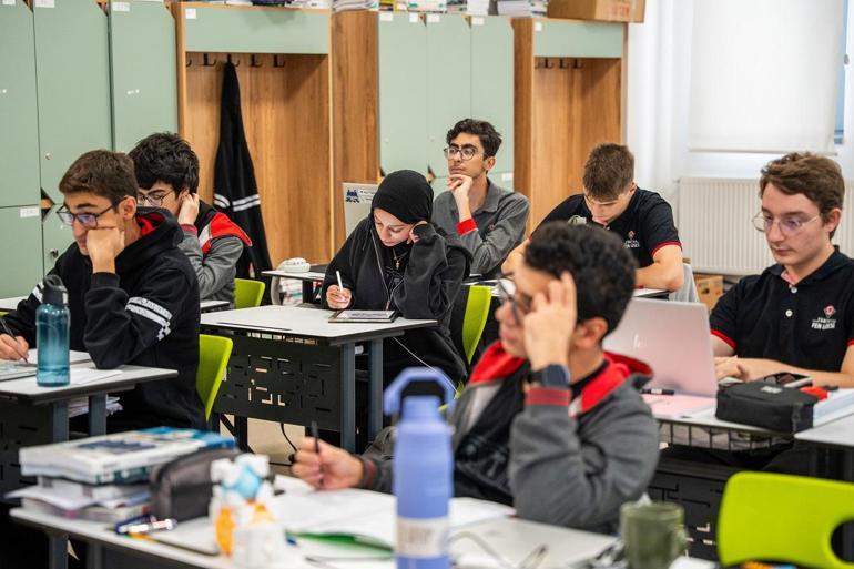 TÜBİTAK Fen Lisesi, yüzde 1lik dilimden 90 öğrenci kabul edecek