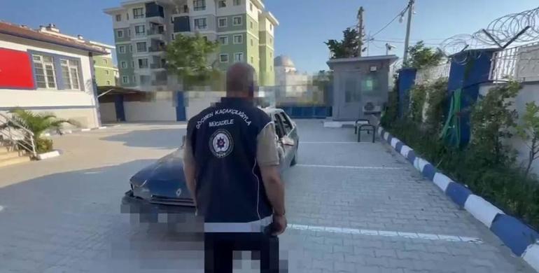 Hatay’da 4 araçta 15 göçmen yakalandı; 4 organizatör tutuklandı
