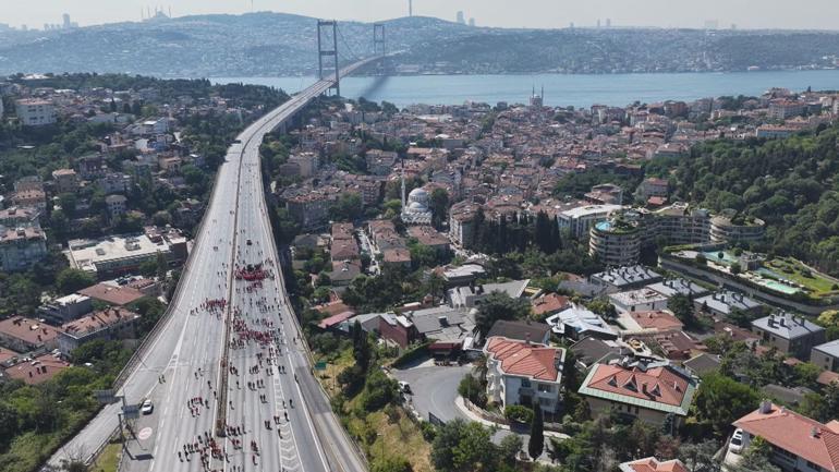 15 Temmuz Demokrasi ve Şehitleri Anma Yürüyüşü havadan görüntülendi