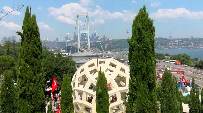 15 Temmuz darbe girişiminin 10uncu yılında binlerce kişi 15 Temmuz Hafıza Müzesi’ne yürüdü