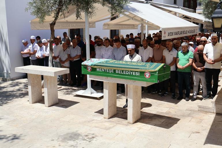 Sevgilisi tarafından dövülerek öldürülen Sevilin tabutunu kadınlar taşıdı