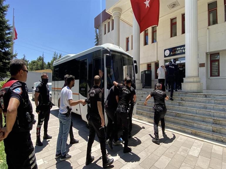 Durak başkanının öldüğü kavgaya ilişkin gözaltına alınan 18 şüphelisi adliyede