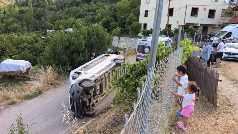Bursa’da tarım işçilerini taşıyan minibüs devrildi: 7 yaralı