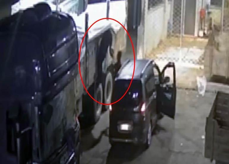 Kamyondan 600 kilo kavun ve karpuz çalıp, satmışlar
