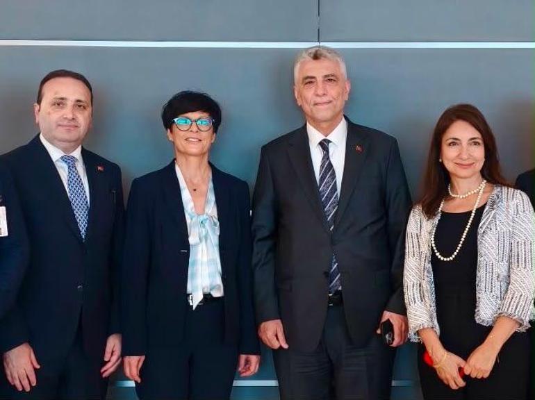Ticaret Bakanı Bolat, AB Komisyonu Üyesi Kos ile bir araya geldi