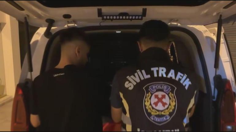 Fatihte yol kesen sürücü kamerayı görünce ters yönden kaçtı; 252 bin lira ceza