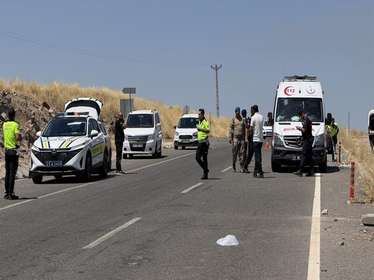 Diyarbakır’da öğrenci servisi ile otomobil çarpıştı: 19 yaralı