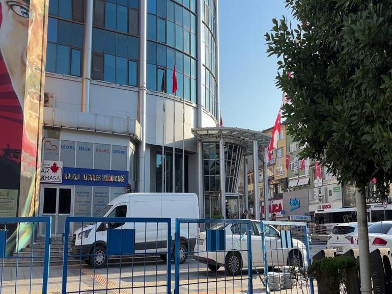 İzmit Belediyesi’ne operasyon: Başkan Fatma Kaplan Hürriyet dahil, 31 kişiye gözaltı