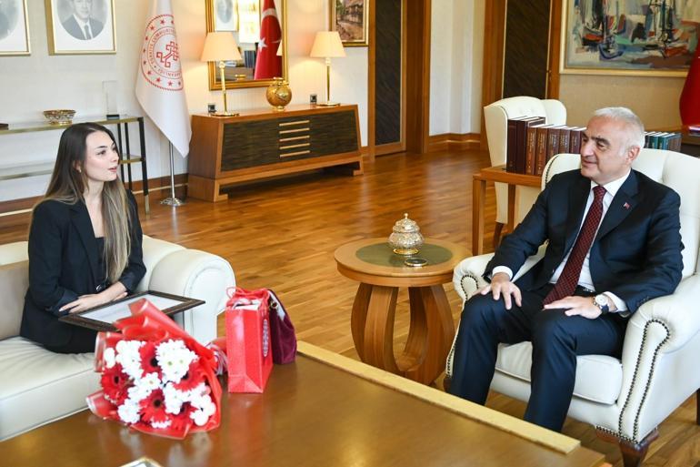 Bakan Ersoy, Nilay Tahiroğlu ve Tan Sağtürk ile görüştü