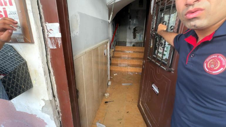 Avcılar’da boşaltılan sitedeki su saatini söktü; binayı su basınca asansörde kaldı