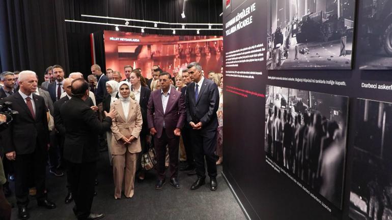 Bakan Göktaş, İrade Bizim Zafer Bizim Sergisinin açılışına katıldı