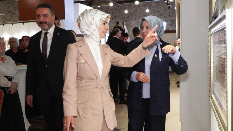 Bakan Göktaş: Sergi şehit eşlerimizin ve gazilerimizin sanatla şifa bulması adına başlatıldı