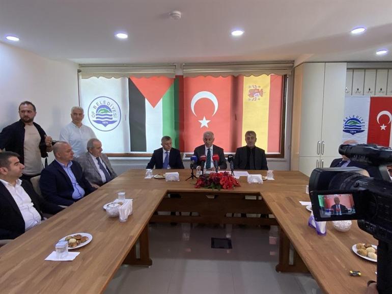 Of Belediyesinden İspanya Milli Takımı ile Başbakan Sanchez’e Fahri Hemşehrilik Beratı