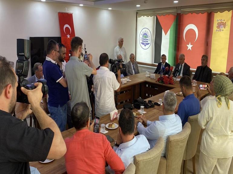 Of Belediyesinden İspanya Milli Takımı ile Başbakan Sanchez’e Fahri Hemşehrilik Beratı