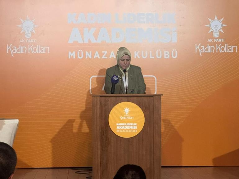 AK Partili Ercan ‘Kadın Liderlik Akademisi Münazara Kulübü’ kapanış programına katıldı