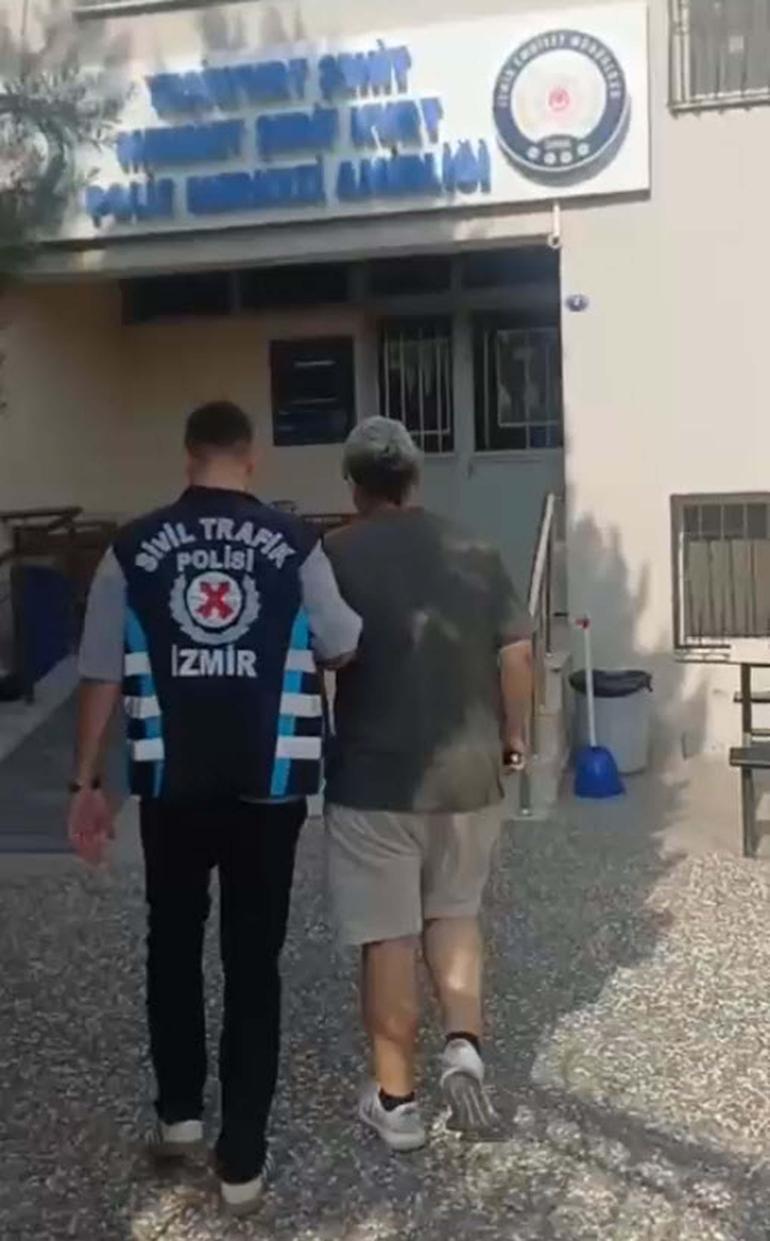 İzmir’de trafikte kavga güvenlik kamerasında