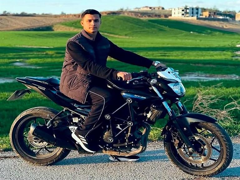 Arkadaşları, kazada ölen Atakan’ı motosikletlerle konvoy yaparak son yolculuğuna uğurladı