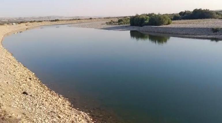 Batmanda çaya giren çocuk boğuldu, babasını ekipler kurtardı