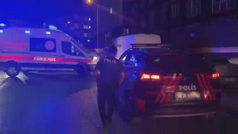 Esenyurtta 14 katlı binada yangın; mahsur kalan 13 kişi kurtarıldı