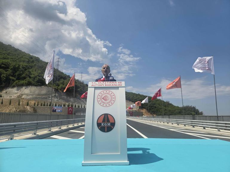 Bakan Uraloğlu: Yalova-Armutlu Yolu seyahat süresini 1 saatten 30 dakikaya düşürdük