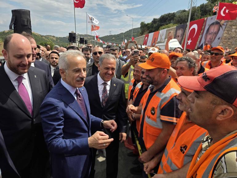 Bakan Uraloğlu: Yalova-Armutlu Yolu seyahat süresini 1 saatten 30 dakikaya düşürdük
