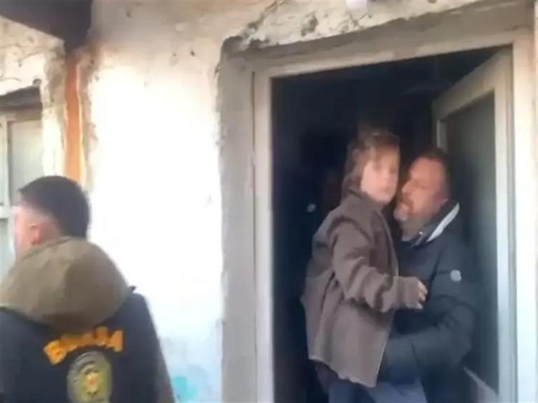 Nazarı, Alman annesinden saklayan babaanne tanınmasın diye ‘Ahmet’ diye hitap etmiş