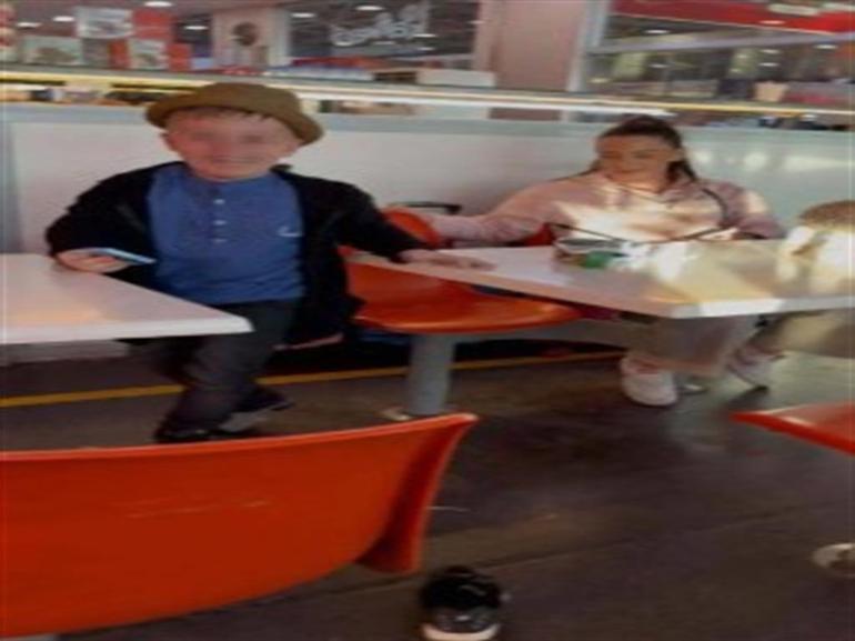 Nazarı, Alman annesinden saklayan babaanne tanınmasın diye ‘Ahmet’ diye hitap etmiş
