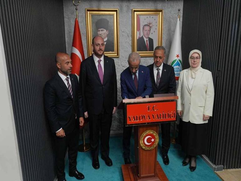 Bakan Uraloğlu: Yalova-Armutlu Yolu seyahat süresini 1 saatten 30 dakikaya düşürdük