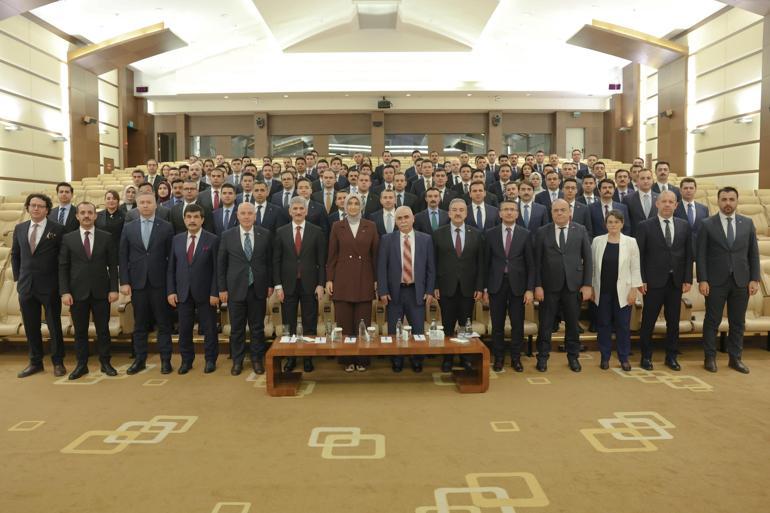 Anayasa Mahkemesi Başkanı Kadir Özkaya 111. dönem kaymakam adaylarıyla bir araya geldi