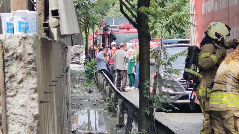 Kemerburgazda kimyasal maddelerin tepkimeye girdiği belirtilen fabrika tahliye edildi
