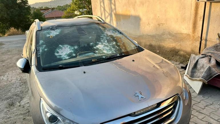 Malatyada 2 şüpheli otomobile kurşun yağdırdı; o anlar kamerada