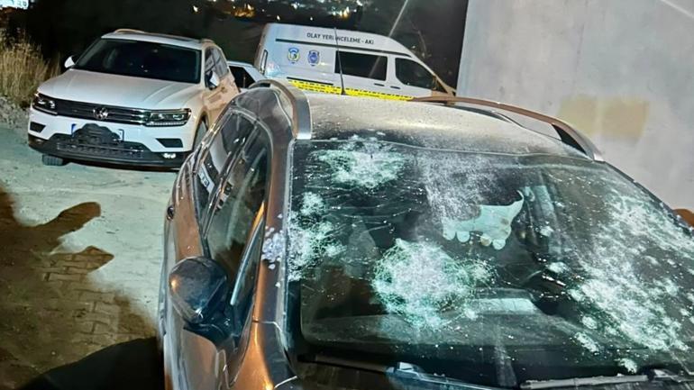 Malatyada 2 şüpheli otomobile kurşun yağdırdı; o anlar kamerada