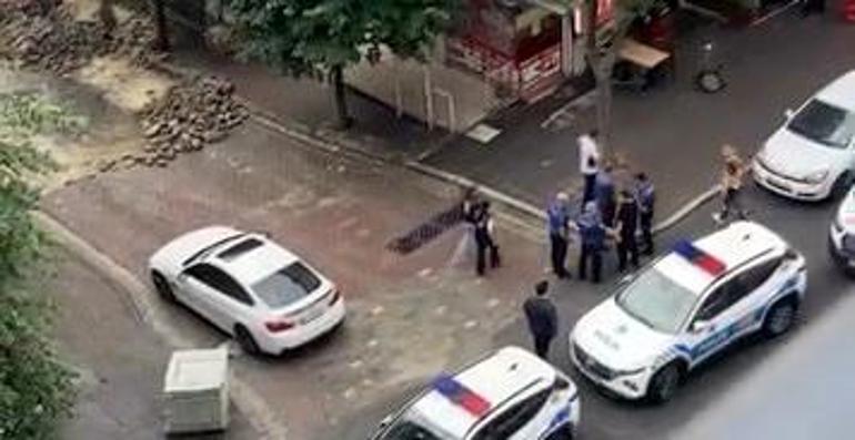 Avcılarda kavga sırasında bıçak istedi; alamayınca masa ve sandalyeleri devirdi