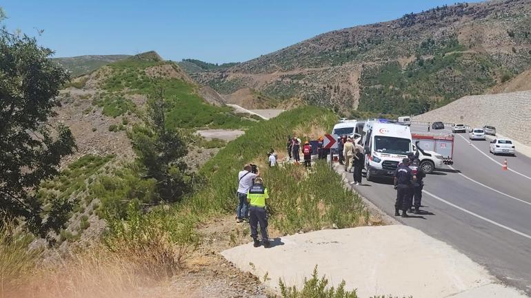 Antalyada kamyonet, uçuruma yuvarlandı; aynı aileden 5 kişi öldü, 2 yaralı