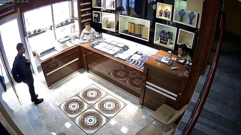 Kuyumcu, soygun girişiminde öldürülmüş