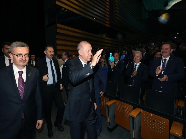 Cumhurbaşkanı Erdoğan: Depremi kullanarak fırsatçılık yapanlar adalete hesap veriyor