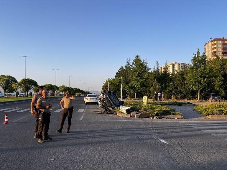Kayseri’de otomobil ile hafif ticari araç çarpıştı: 4 yaralı