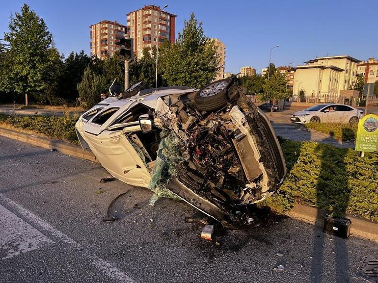 Kayseri’de otomobil ile hafif ticari araç çarpıştı: 4 yaralı