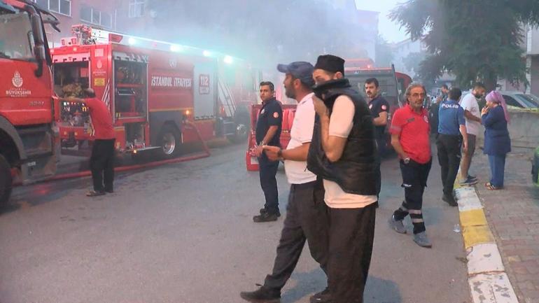 Pendikte 7 katlı sabun fabrikasında çıkan yangın söndürüldü