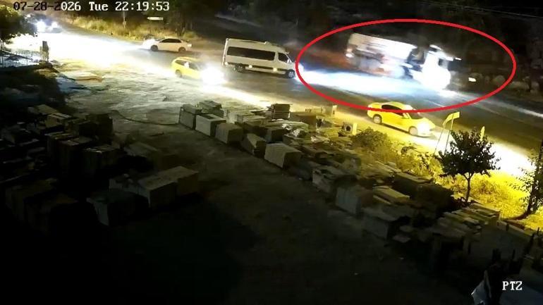 Mardinde otomobil ile kamyonun çarpıştığı kazada ölü sayısı 3e yükseldi