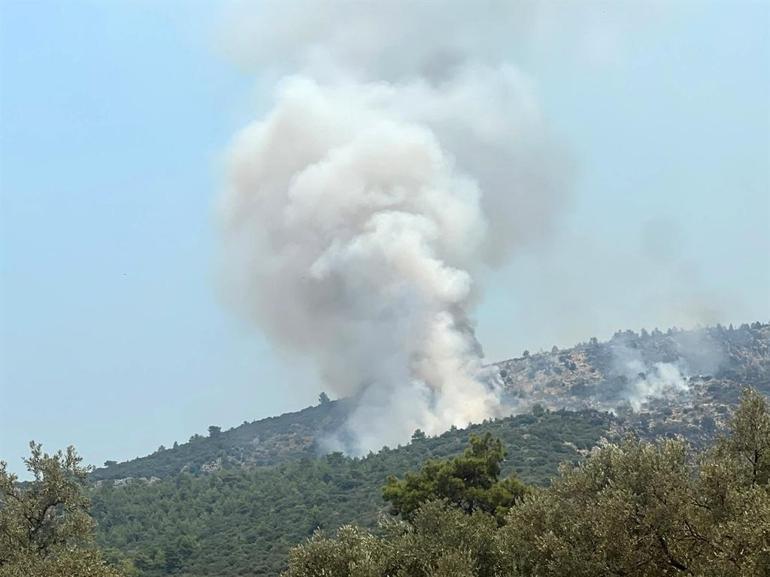 Antalya’daki orman yangınına müdahale ikinci günde de sürüyor