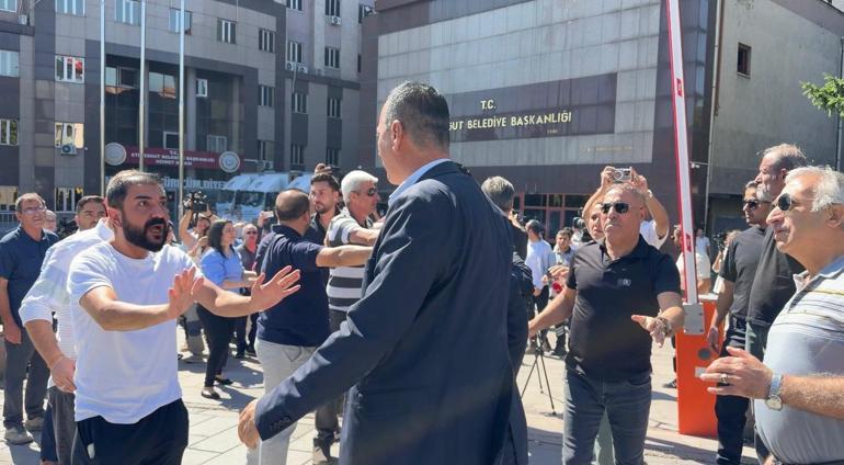 Etimesgut Belediyesine operasyon: Başkan Beşikçioğlu dahil 55 şüpheli gözaltında
