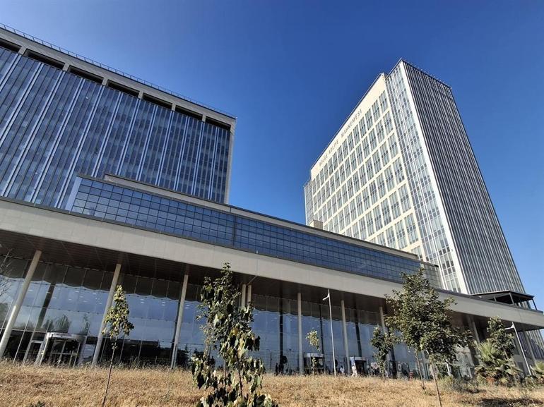 Görevinden uzaklaştırılan Büyükşehir Belediye Başkanı Bozbeyin yargılanmasında 16 kişiye tahliye