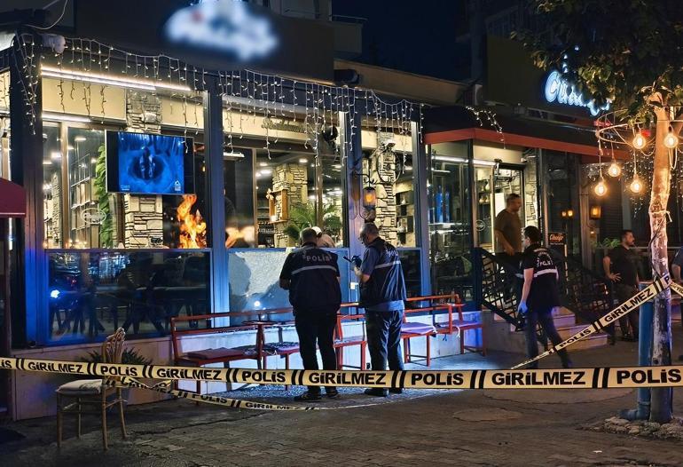 Motosikletli şüpheliler kebapçıya silahla saldırdı: 4 yaralı