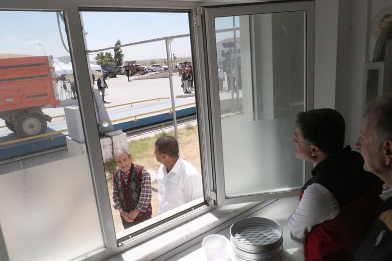Bakan Yumaklı: Tarımsal hasılat 83,2 milyar dolar ile tarihinin en yüksek rakamına çıktı