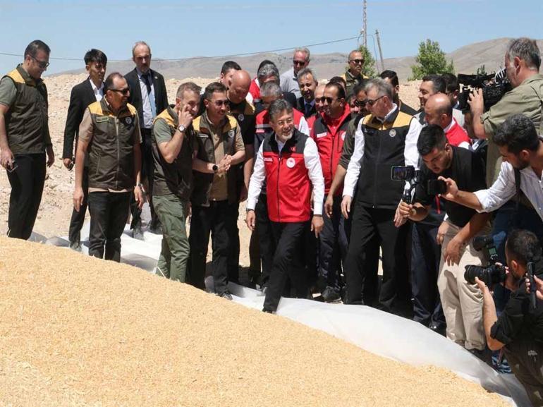 Bakan Yumaklı: Tarımsal hasılat 83,2 milyar dolar ile tarihinin en yüksek rakamına çıktı