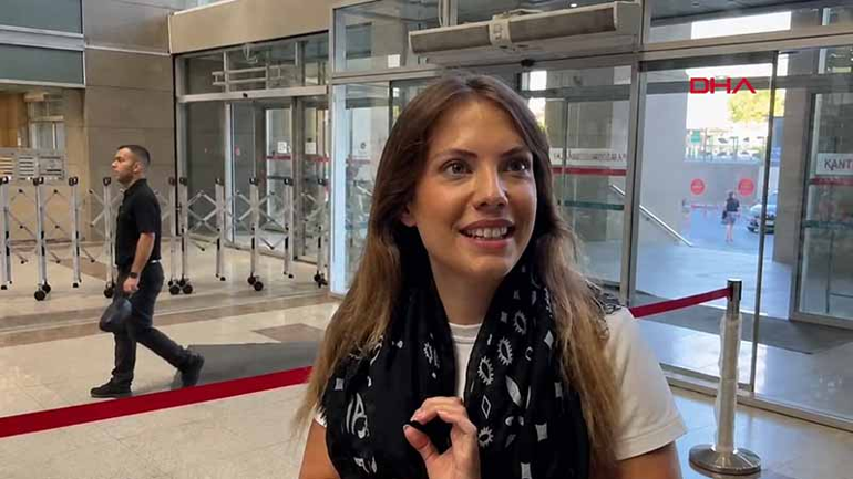 Ahbap Derneği soruşturmasında oyuncu İrem Helvacıoğlu ifade vermek için adliyeye geldi