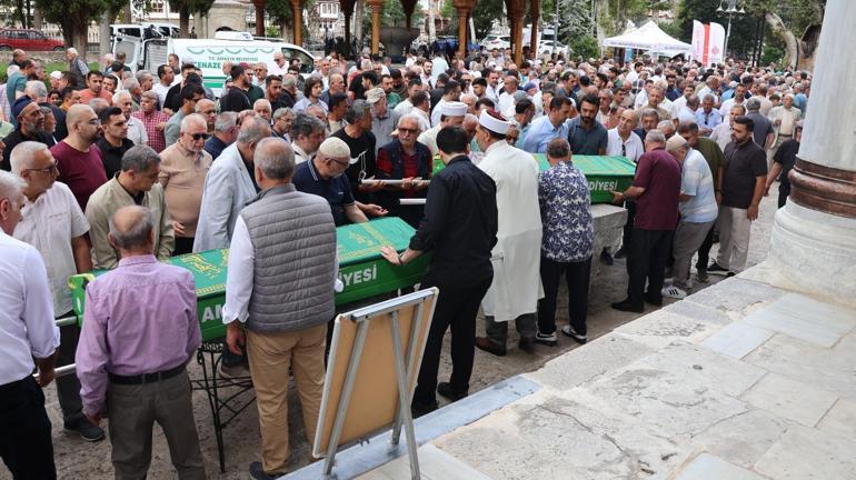 Ayrı şehirlerde yaşayan anne ve oğlu 2 saat arayla yaşamını yitirdi